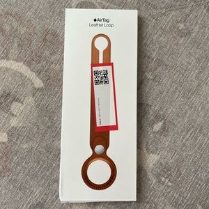 Brown leather Apple AirTag holder loop
